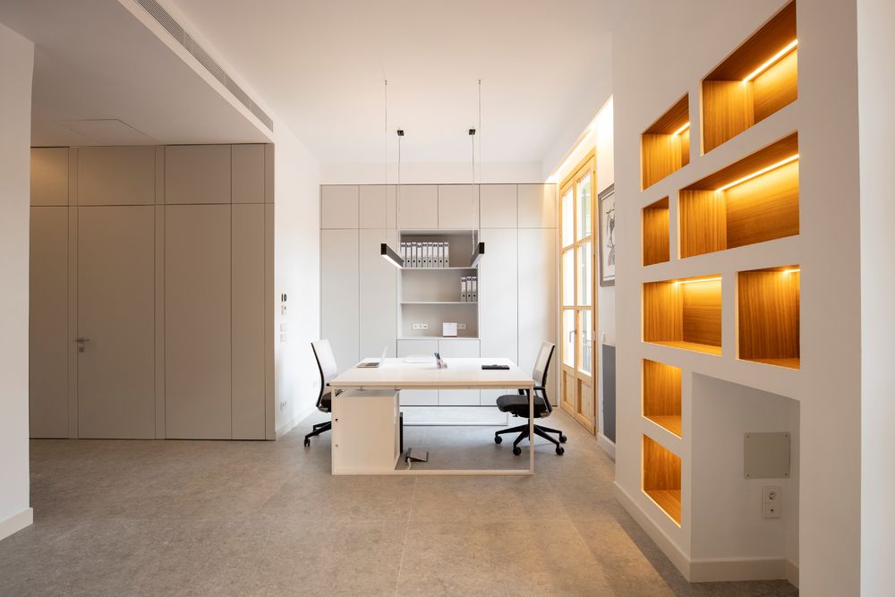 SR Arquitectes 打造马洛卡旅游公司明亮温馨办公空间