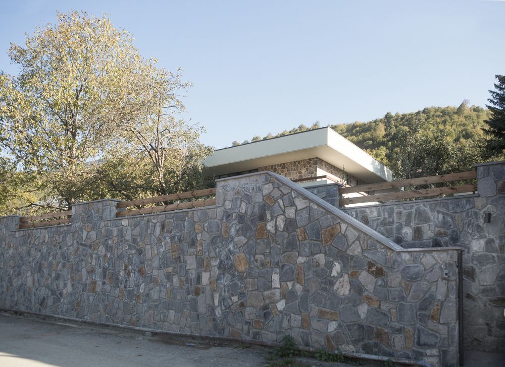 Rafael Agafonov丨别墅建筑丨Summer house in Dilijan