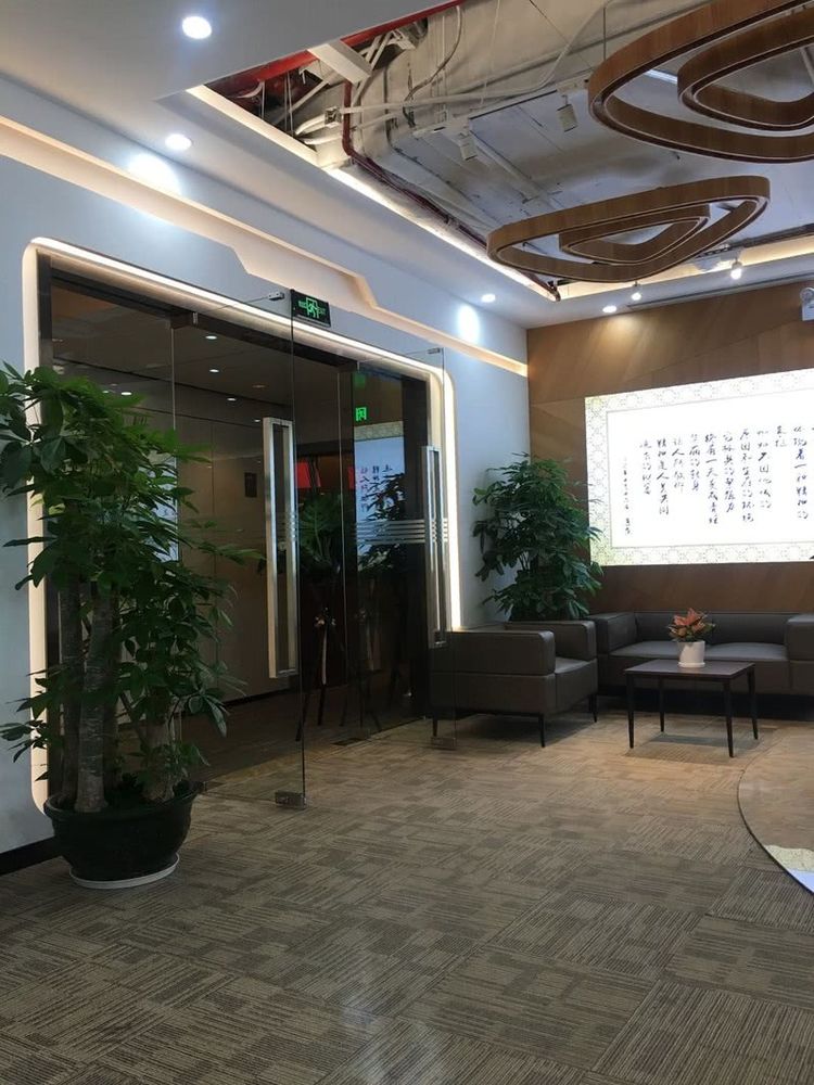 广州西塔办公室 | 暖色调、咖啡科技与员工福祉的完美结合