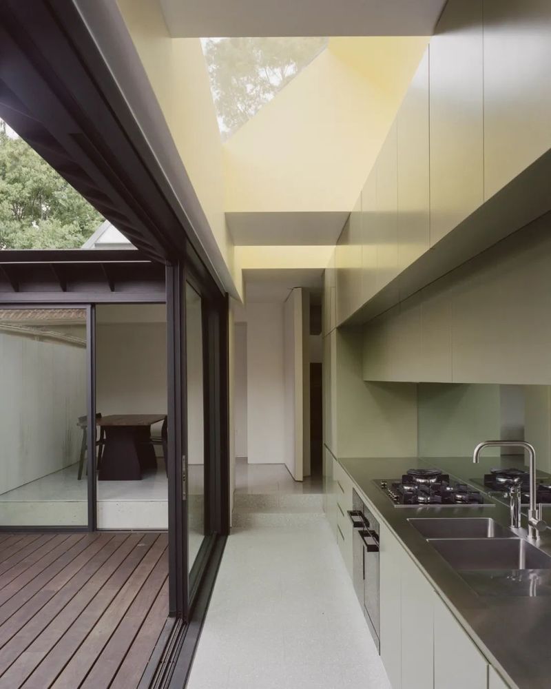 Lachlan Seegers Architect 打造精致庭院住宅