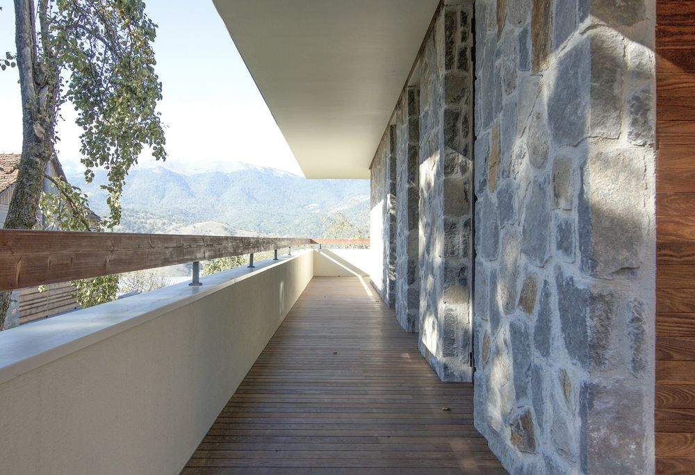 Rafael Agafonov丨别墅建筑丨Summer house in Dilijan