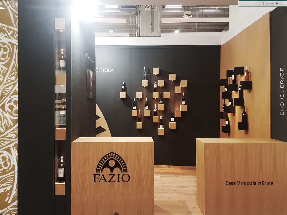 Salvatore Nigrelli 打造 FAZIO WINES 展台，尽显意大利风情
