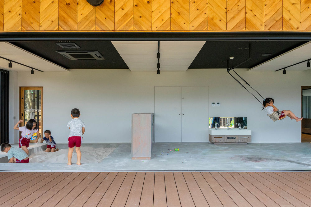 ATG幼儿园，日本 / HIBINOSEKKEI + Youji no Shiro + KIDS DESIGN LABO