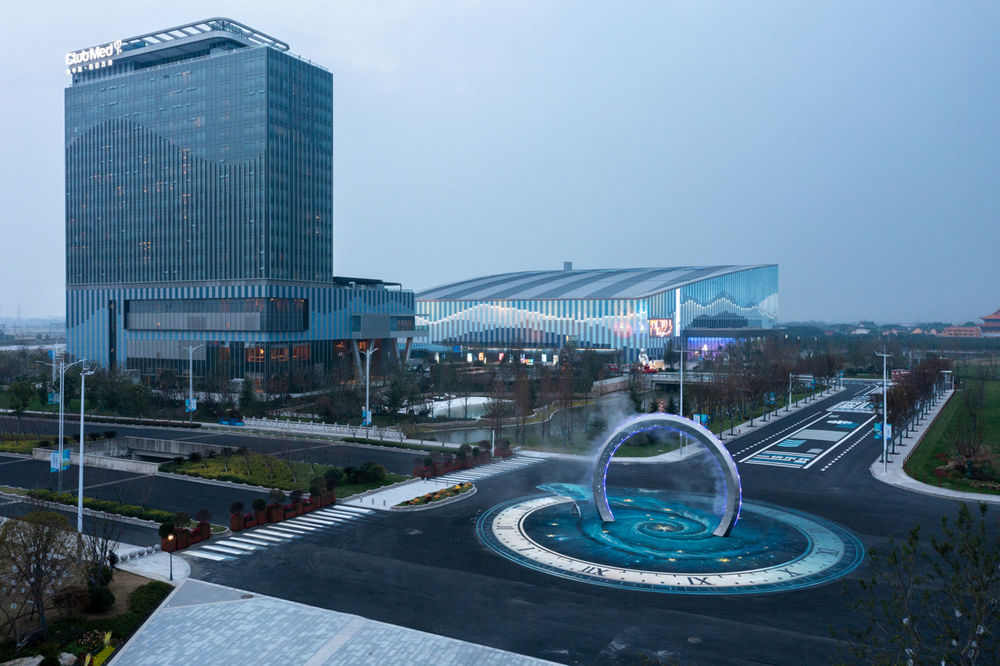 推广：打造阿尔卑斯冰雪主题小镇文旅度假新地标 / 复星旅文+靳朝晖设计