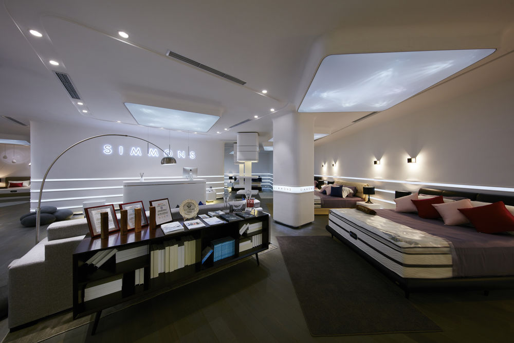 Simmons 亚洲商店 - 简约而永恒的睡眠体验空间