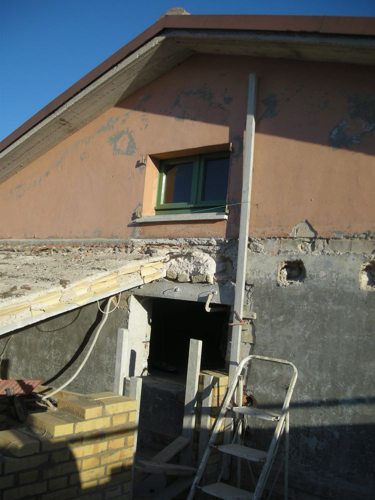 casale nelle Marche restauro con ampliamento in base a normativa antisismica, adeguamento sismico del preesistente, con risparmio energetico