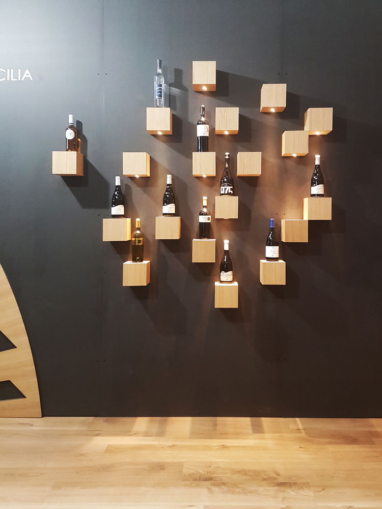 Salvatore Nigrelli 打造 FAZIO WINES 展台，尽显意大利风情