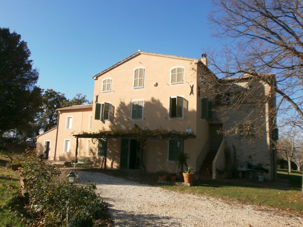 casale nelle Marche restauro con ampliamento in base a normativa antisismica, adeguamento sismico del preesistente, con risparmio energetico