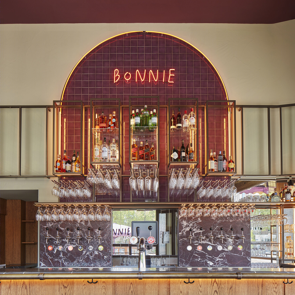 Bonnie 酒吧 | 旧式风格与温暖亲切感的完美平衡