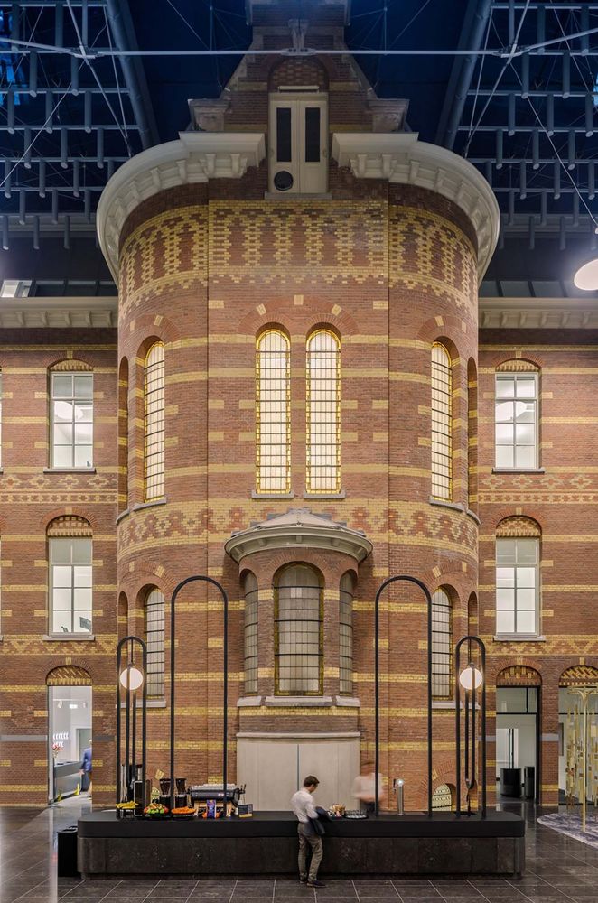 阿姆斯特丹 Droogbak 大楼翻新，历史建筑焕发新活力