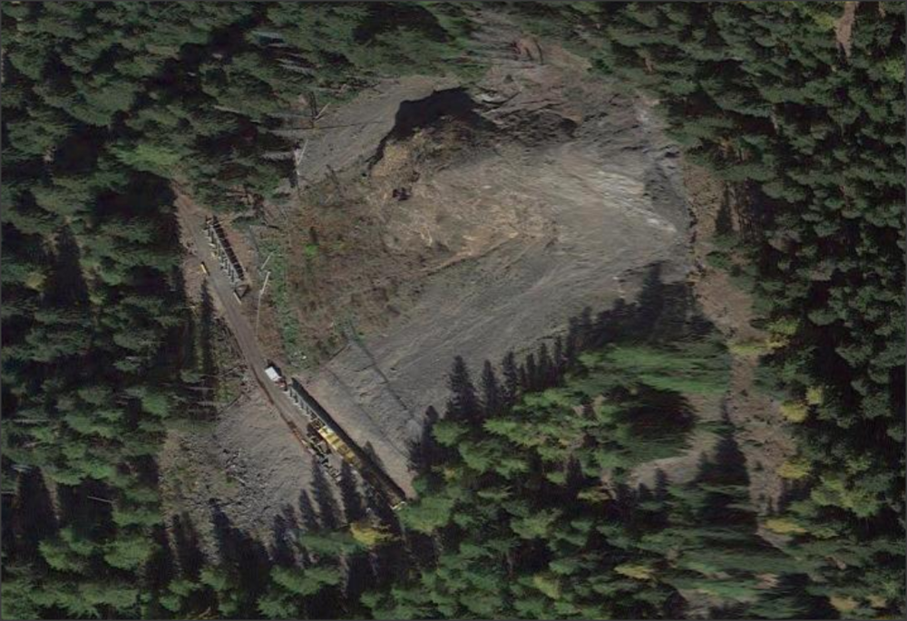 Pedestrian cycle tunnel at the foot of a landslide in Dolomites - Structural design