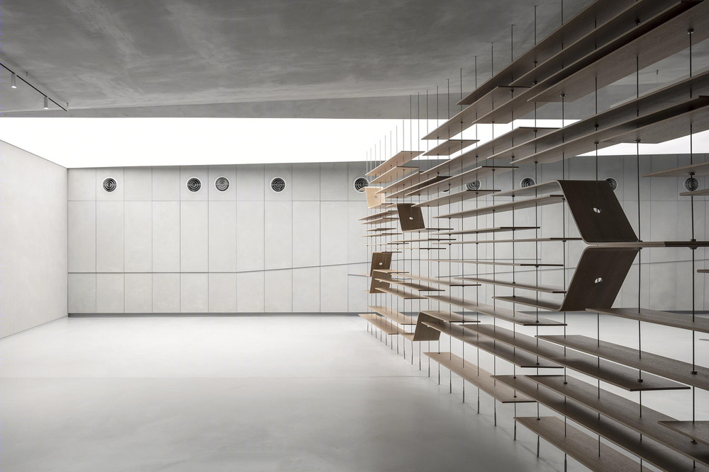 以色列 Pitaro 办公家具展厅——优雅背景下的工匠精神