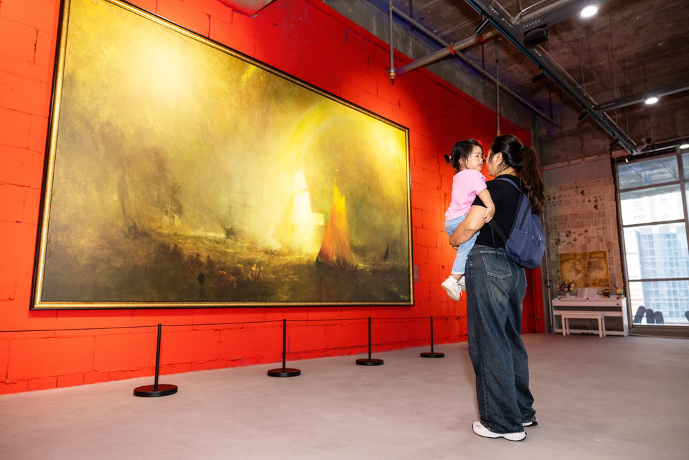 《英国绘画黄金时代展》之心城设计 | 英伦风情与现代艺术交融