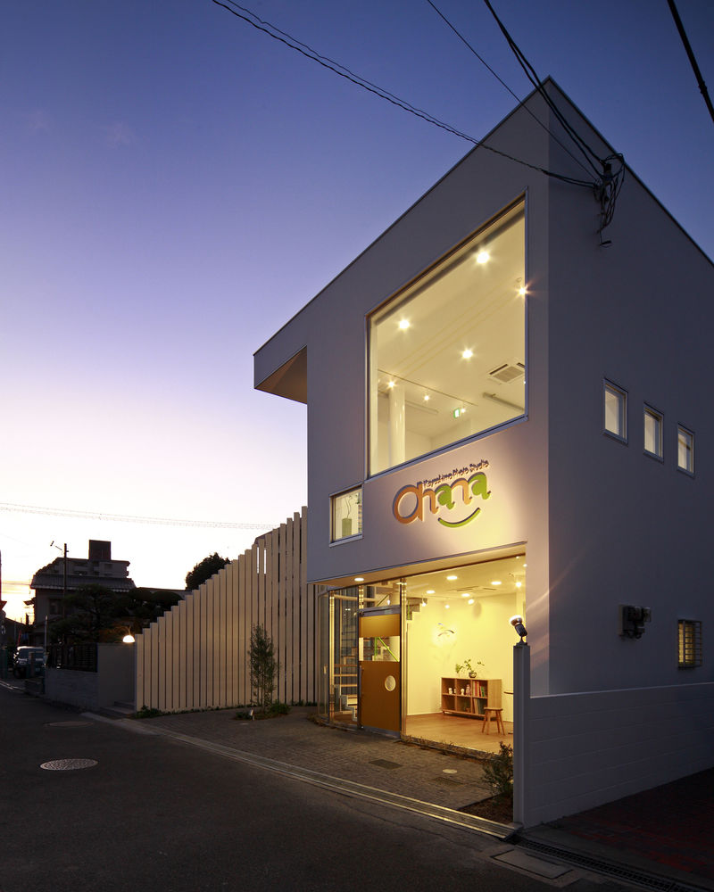 Kadoma 城市里的温馨摄影工作室
