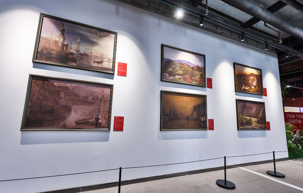 《英国绘画黄金时代展》之心城设计 | 英伦风情与现代艺术交融