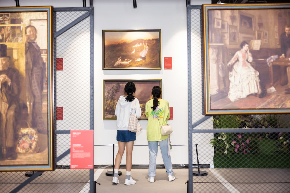 《英国绘画黄金时代展》之心城设计 | 英伦风情与现代艺术交融
