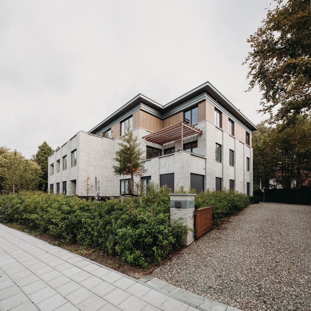 VanOmmeren-architecten 打造荷兰 Bloemendaal 绿色别墅式公寓