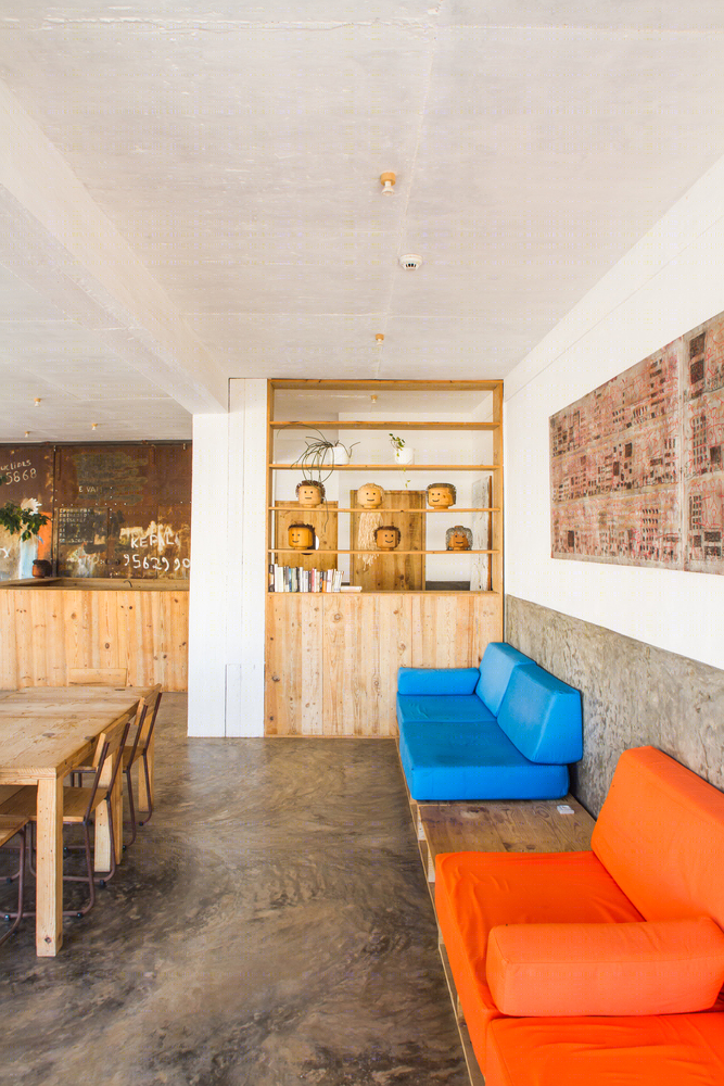 Ramos Castellano Arquitectos 设计佛得角生态酒店，木质集装箱房与环境完美融合
