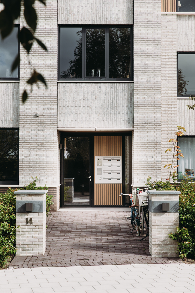 VanOmmeren-architecten 打造荷兰 Bloemendaal 绿色别墅式公寓