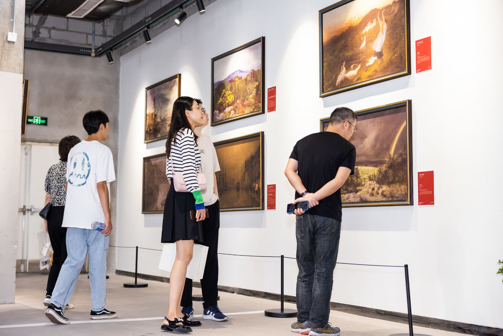 《英国绘画黄金时代展》之心城设计 | 英伦风情与现代艺术交融