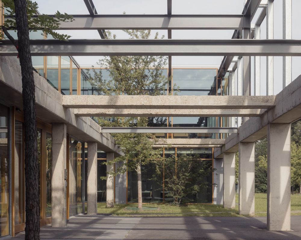 Twente大学ITC研究所 | 融入景观的绿色可持续发展建筑
