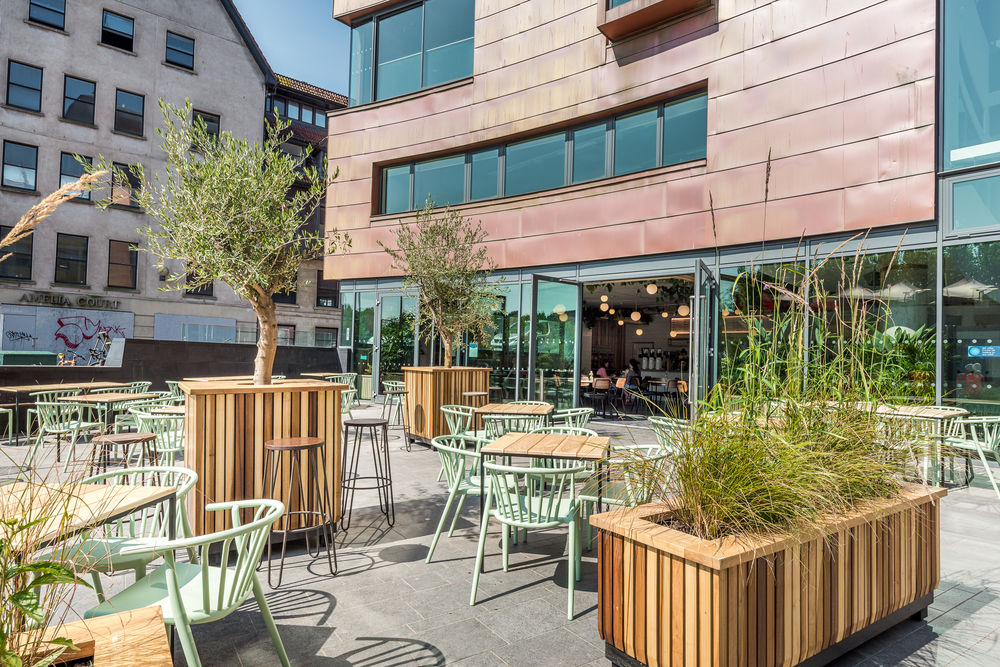 Bristol Loaf 甜品店入驻英国 Bristol Beacon，Phoenix Wharf 设计