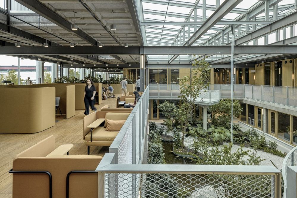 Twente大学ITC研究所 | 融入景观的绿色可持续发展建筑
