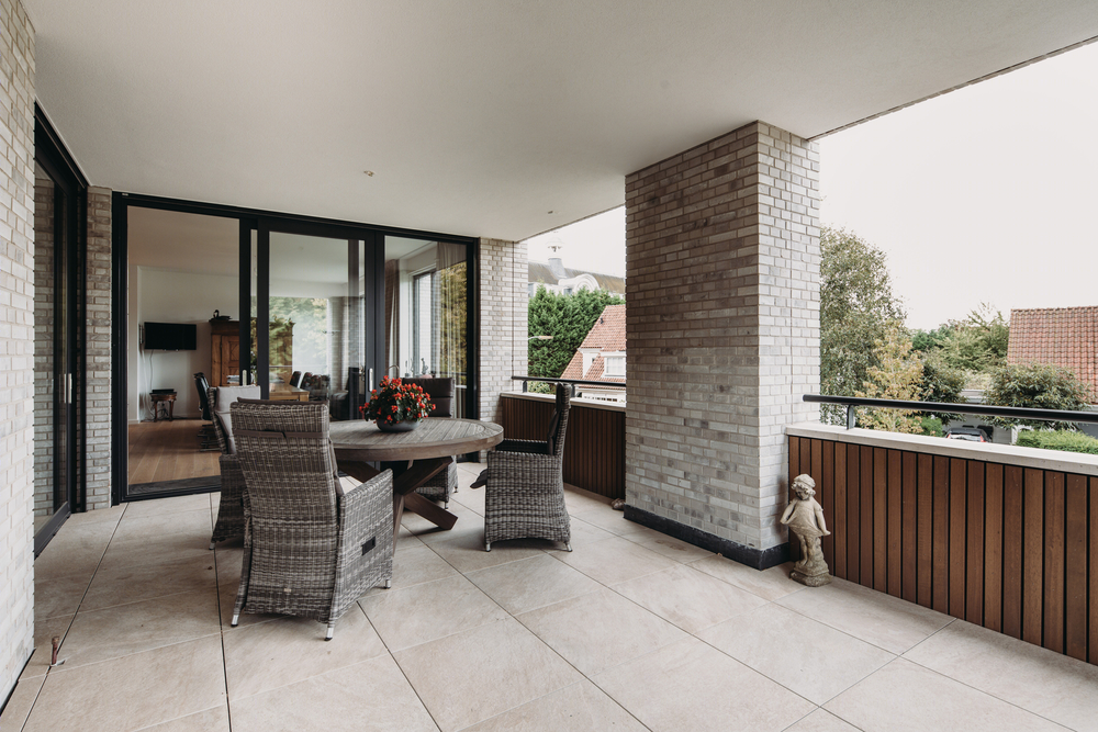 VanOmmeren-architecten 打造荷兰 Bloemendaal 绿色别墅式公寓