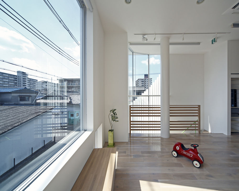 Kadoma 城市里的温馨摄影工作室