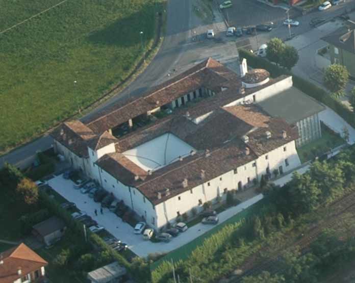 古老修道院的建筑魅力——EX MONASTERO DEI NEVERI
