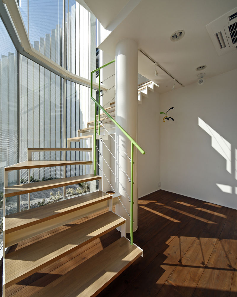 Kadoma 城市里的温馨摄影工作室
