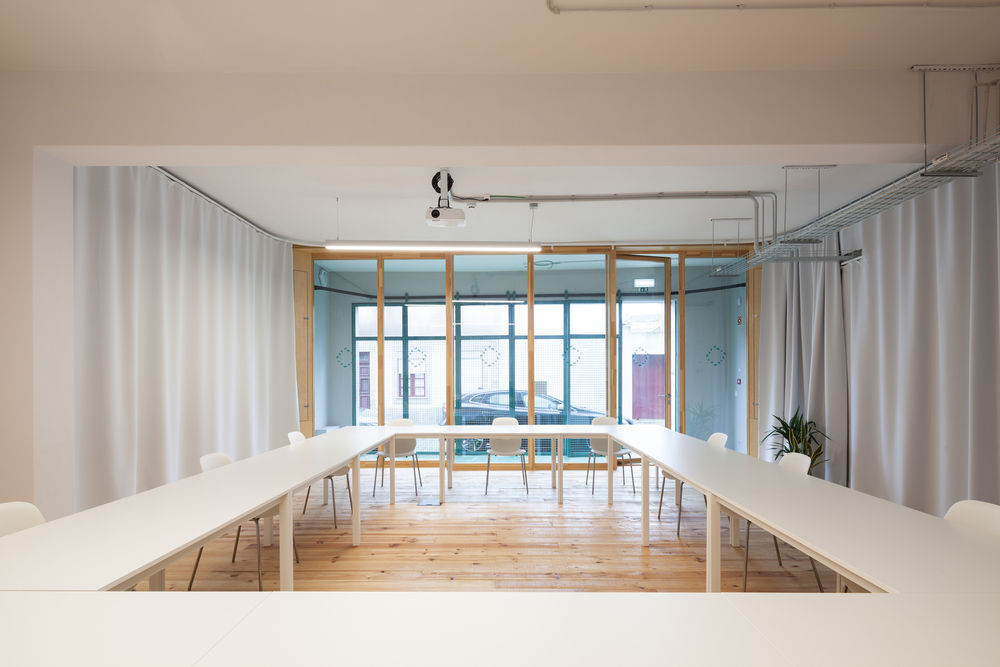 葡萄牙波尔图 Armazem Cowork 老仓库重生记