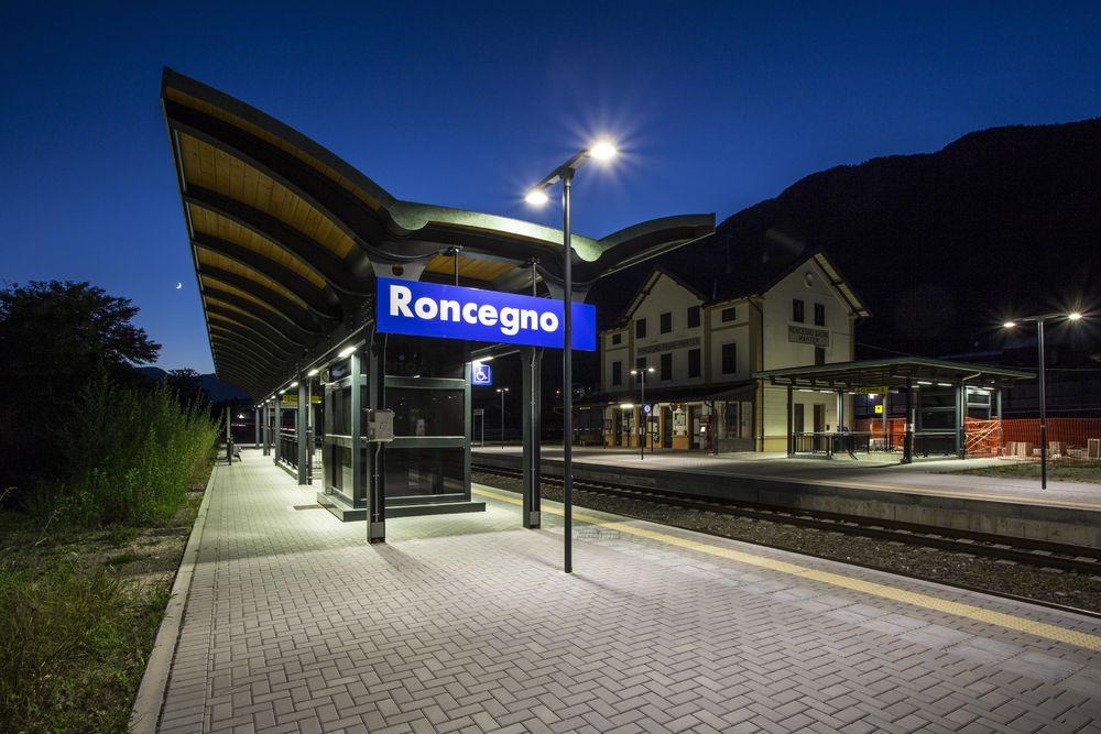 意大利 Trento 地区火车站的照明设计