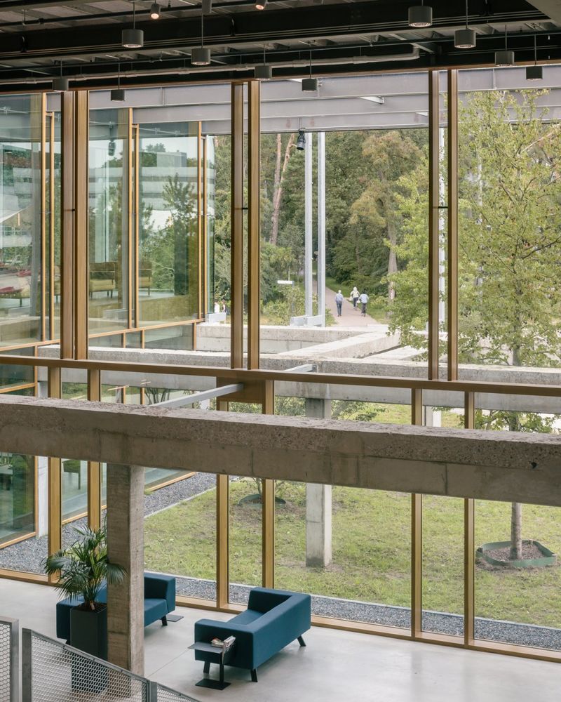 Twente大学ITC研究所 | 融入景观的绿色可持续发展建筑