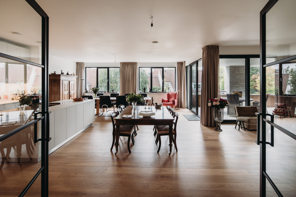VanOmmeren-architecten 打造荷兰 Bloemendaal 绿色别墅式公寓