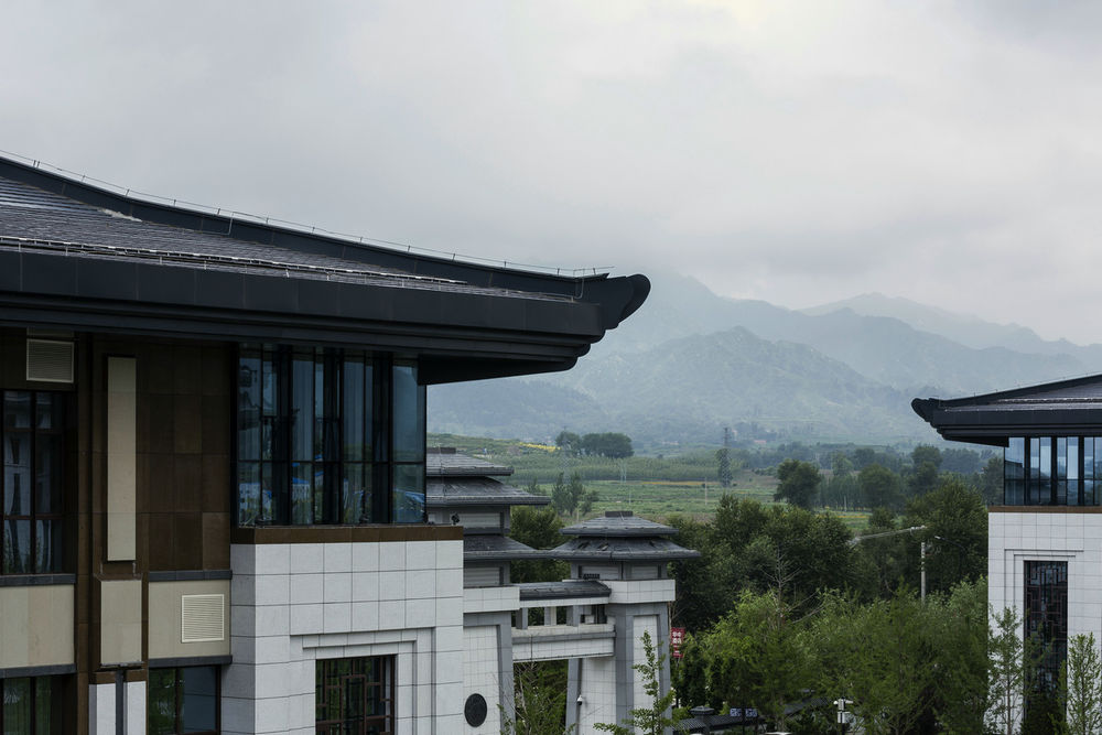 涞源白石山华中假日温泉酒店度假区——现代中式设计典范