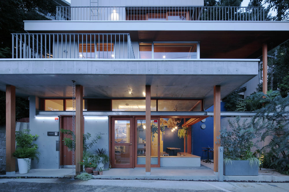 东京山景悬崖住宅与甜品店
