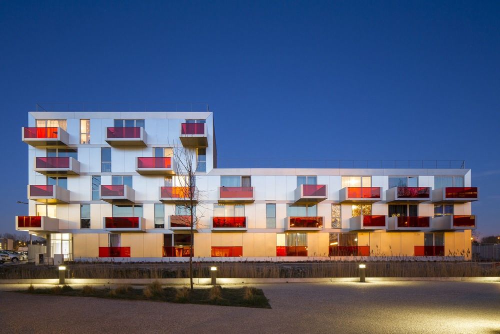 水畔都市趣居 | Philippe Dubus 的 Grand Synthe – Place Du Courghain 住宅设计