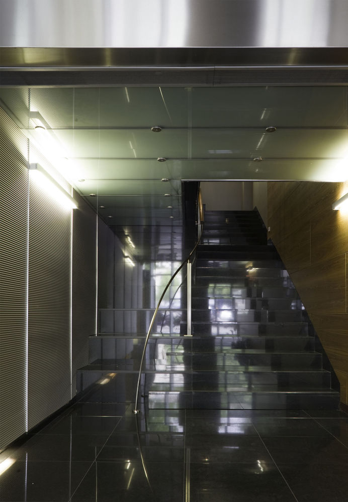 2005 年完工的 Caser Building 室内设计赏析