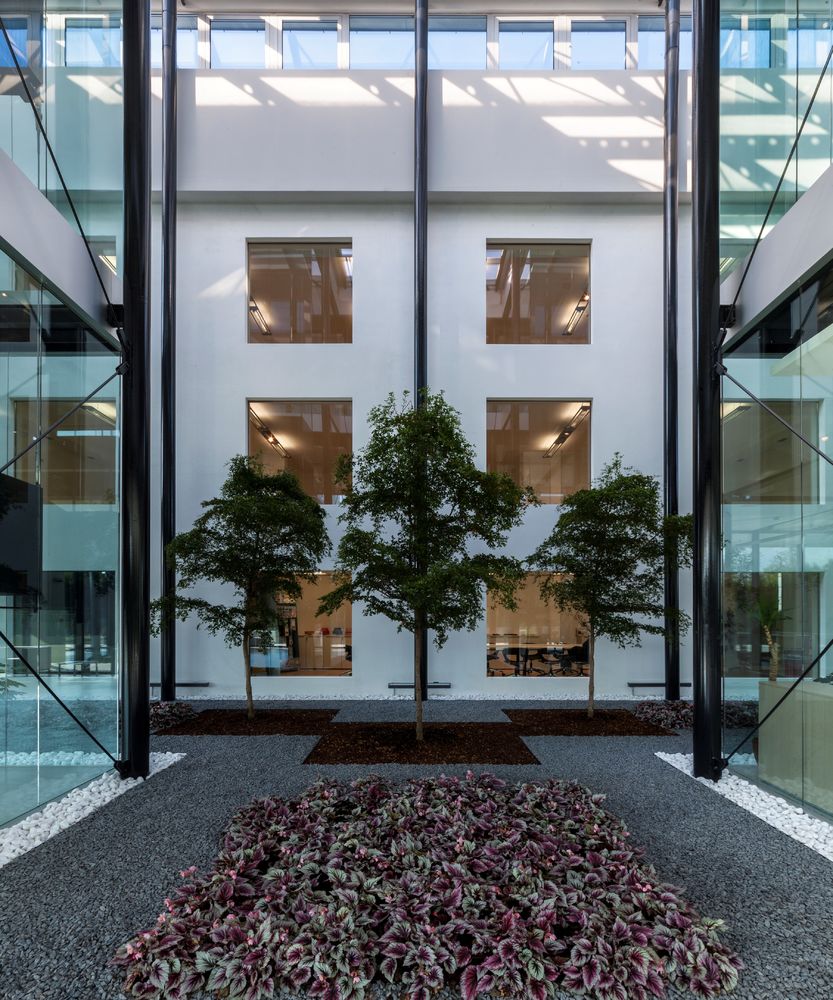 生态环保的 Guardini 总部办公建筑