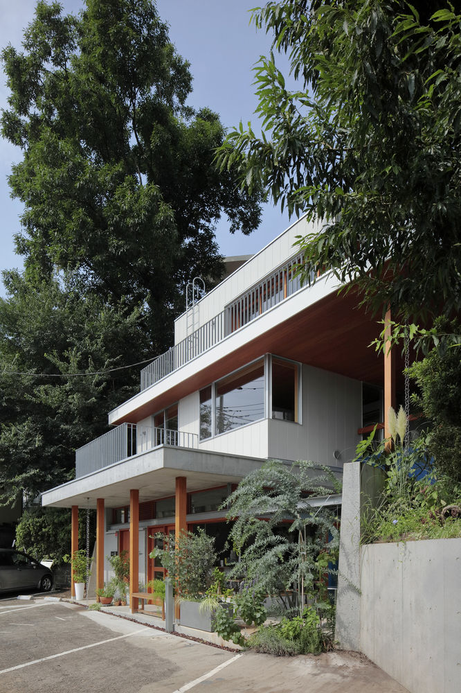 东京山景悬崖住宅与甜品店
