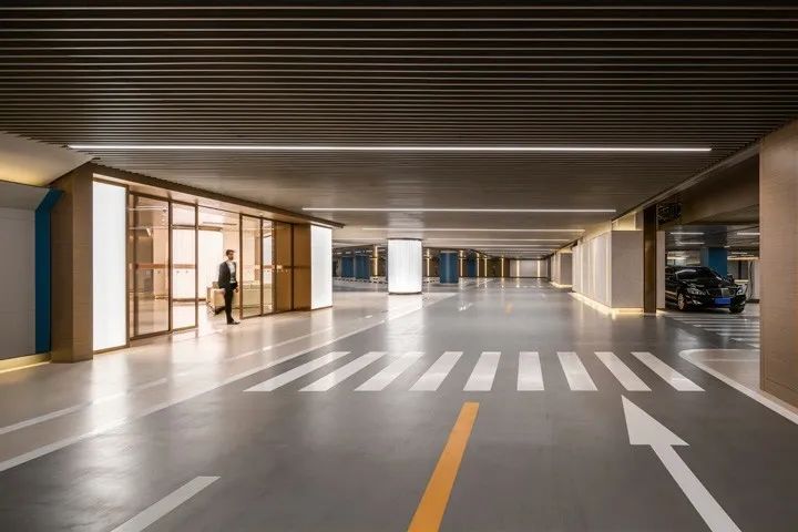 北京 CBD 地标建筑——忠旺集团总部大堂设计