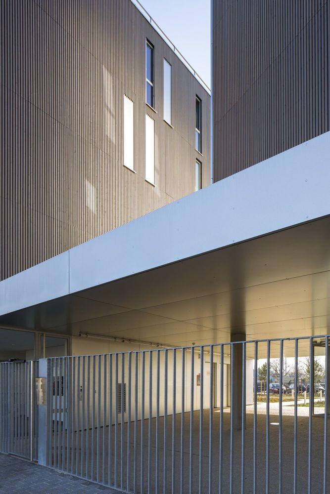 水畔都市趣居 | Philippe Dubus 的 Grand Synthe – Place Du Courghain 住宅设计