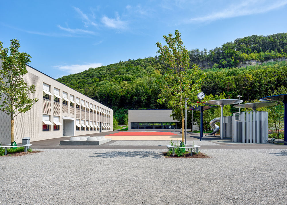 Weissenstein New School Building |  双层体育场馆设计亮点