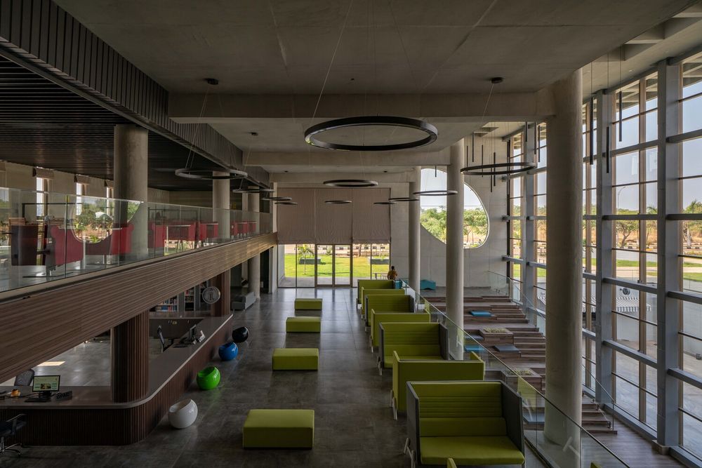 Woxsen University Library | 融合可持续性与现代设计理念的杰作