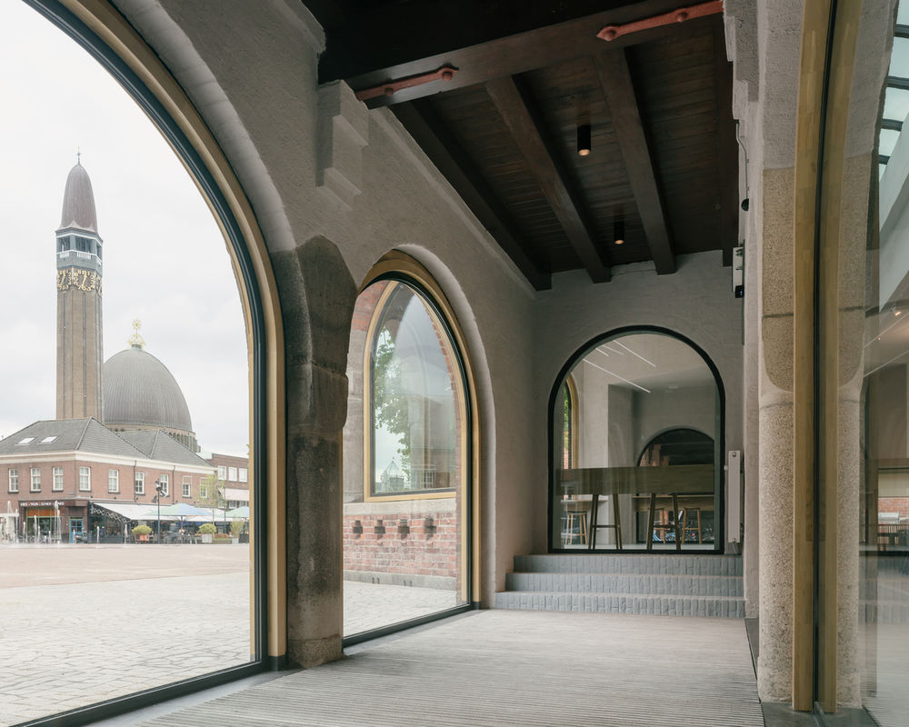 Schoenenkwartier Shoe Museum / Civic Architects