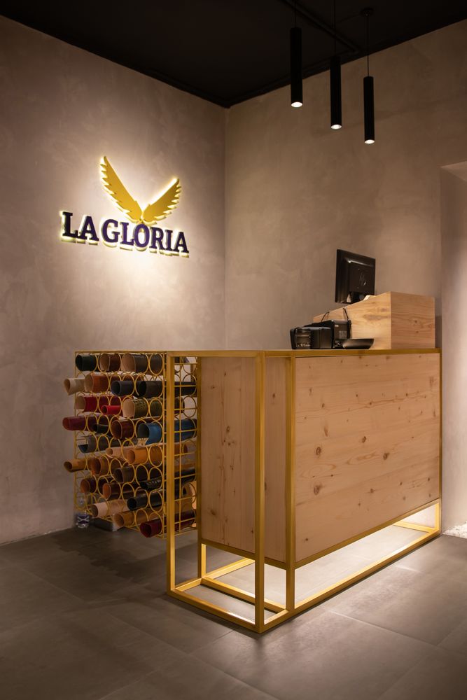 "La Gloria 孟加拉国旗舰店，环保材质与多功能设计"