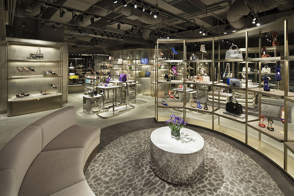 东京 Jimmy Choo 旗舰店 | 工业风奢华设计