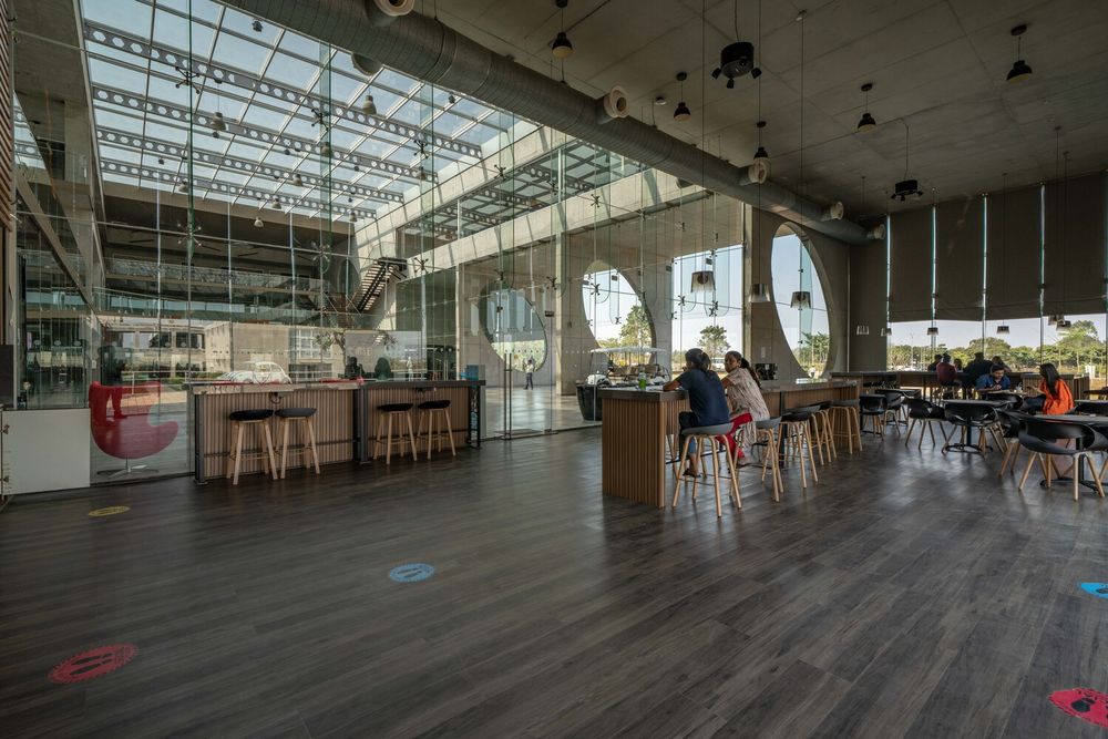 Woxsen University Library | 融合可持续性与现代设计理念的杰作