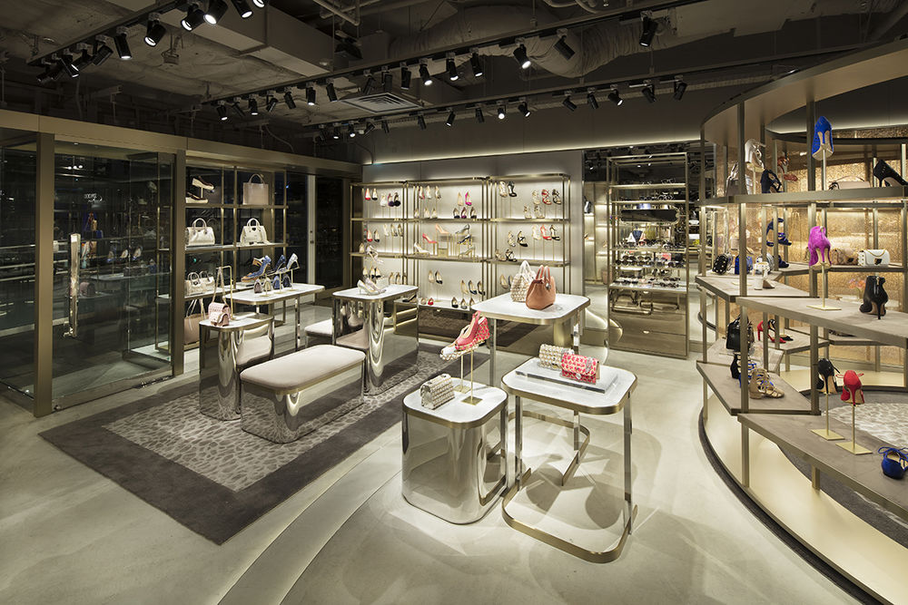 东京 Jimmy Choo 旗舰店 | 工业风奢华设计